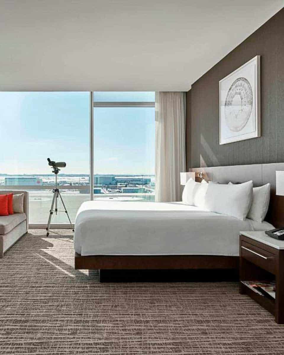 Calgary Airport Marriott In-Terminal Hotel in Calgary Canada (1)