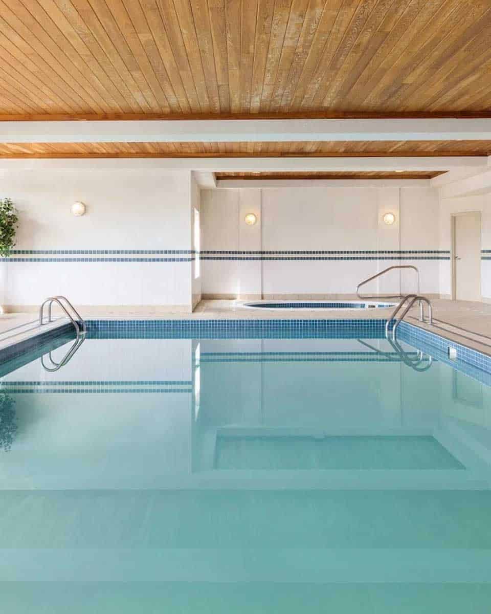 Country Inn & Suites by Radisson, Calgary-Northeast in Calgary Canada (1)