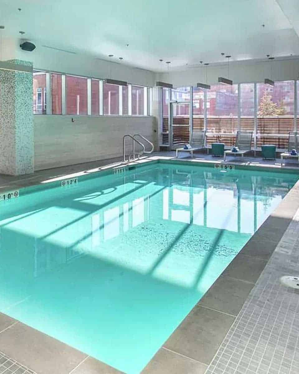 Hilton Garden Inn Calgary Downtown in Calgary Canada (2)