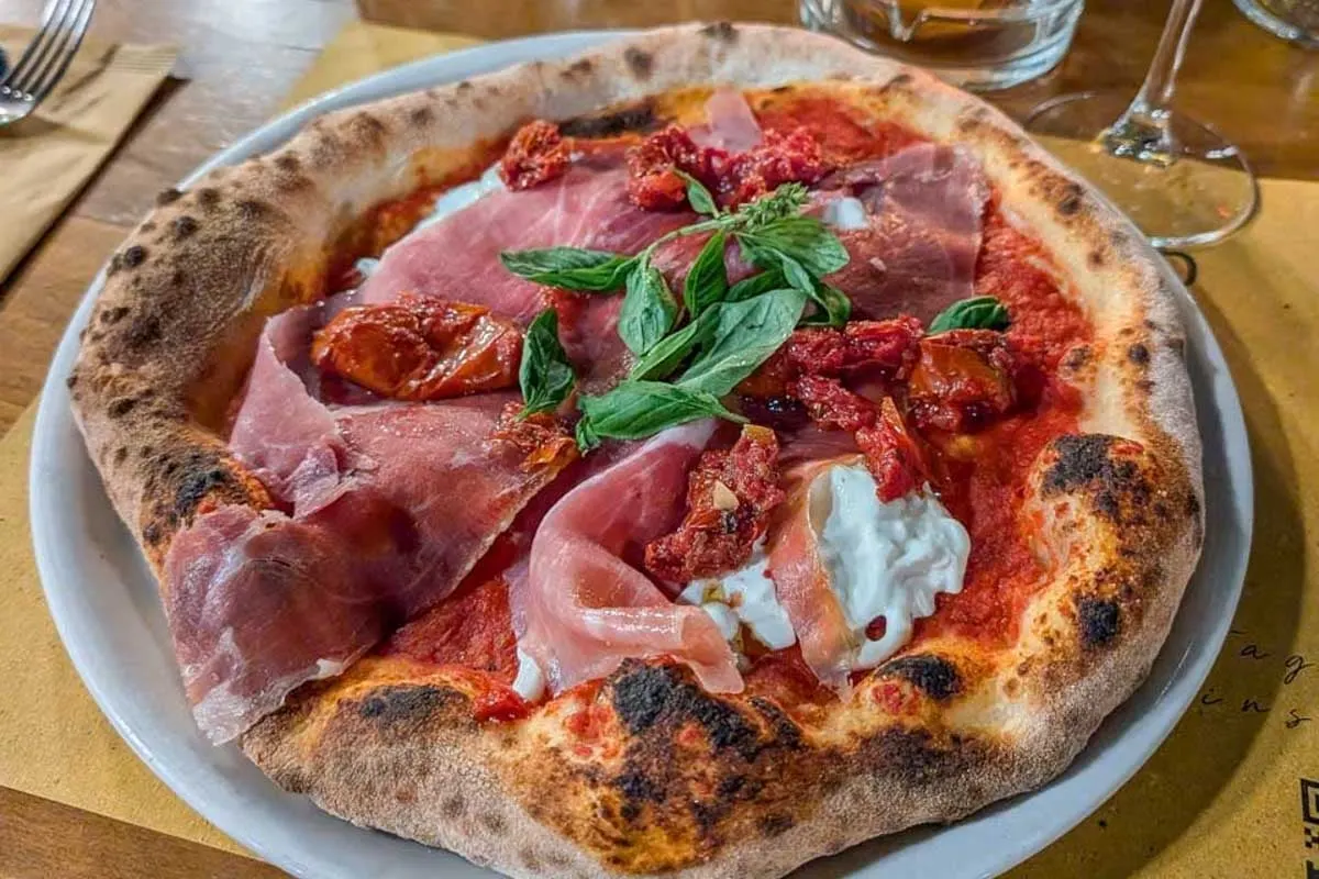 Pizza-eaten-in-Santa Marta Colombia