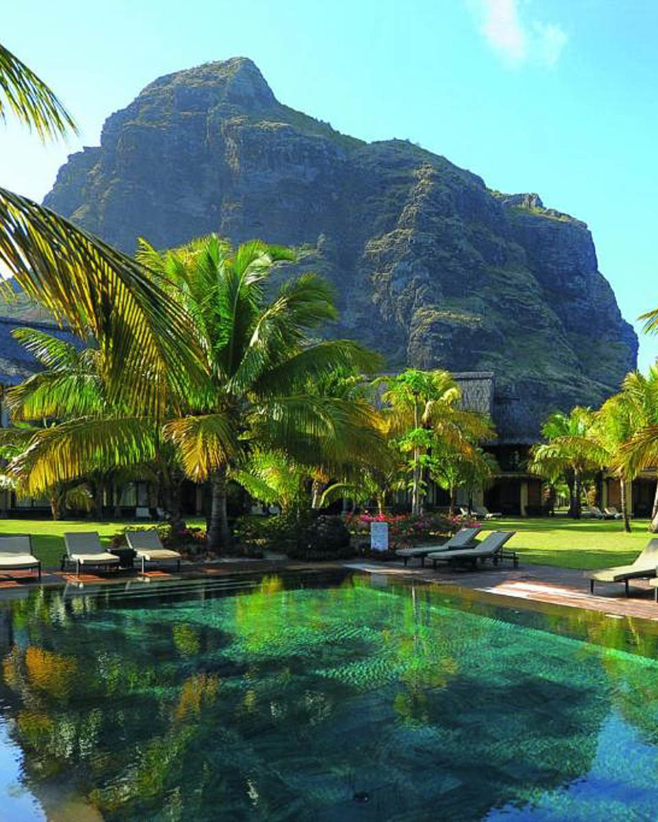 Dinarobin Beachcomber Golf Resort & Spa in Mauritius 1