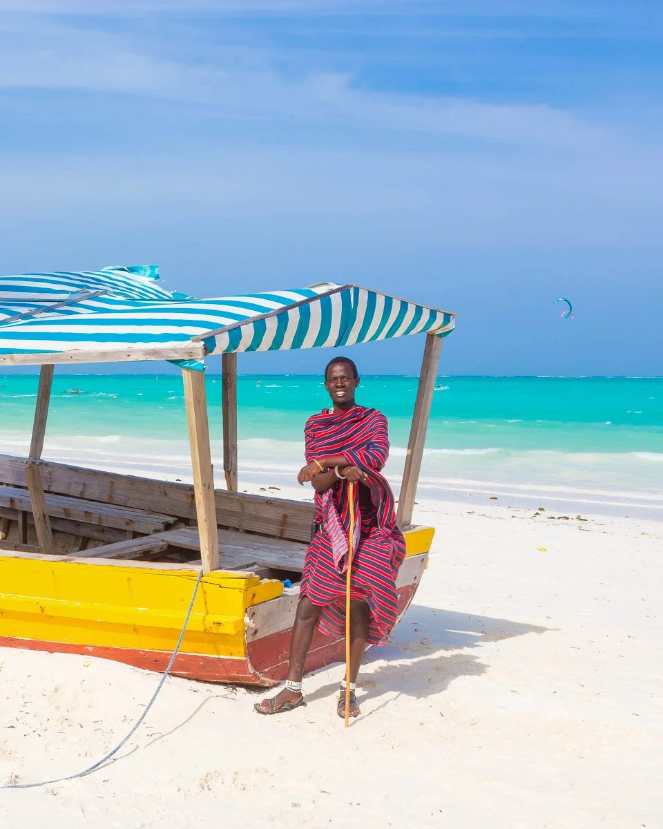 Local-Maasai-people-on-the-beach-in-Zanzibar-Tanzania-3
