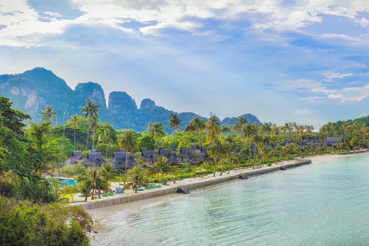 Loh Ba Kao Bay seen in Phi Phi Thailand 1