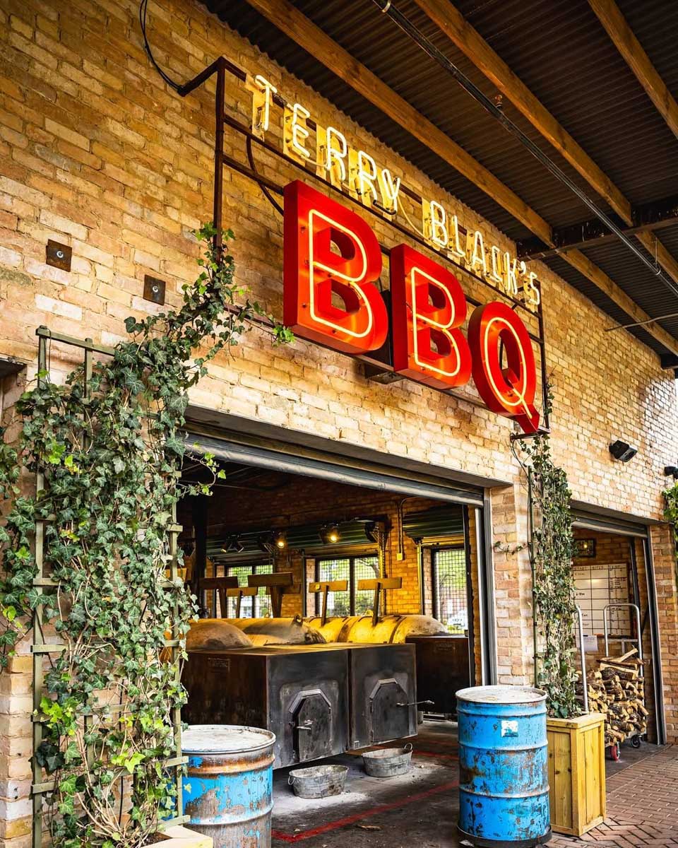 The outside entrance to Terry Black's Barbecue in Dallas, Texas