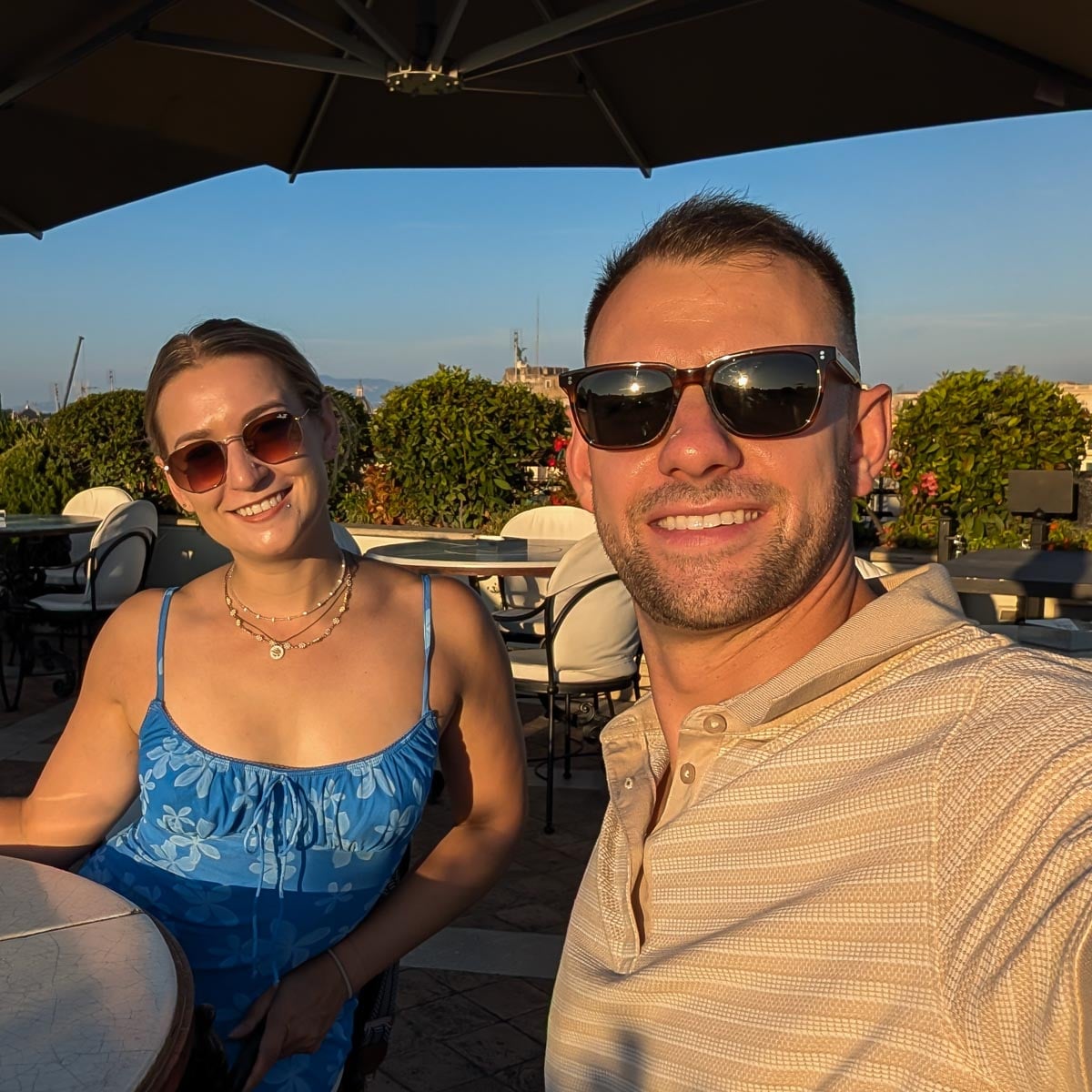 Bailey and Daniel from Destinationless Travel take a selfie. (2)