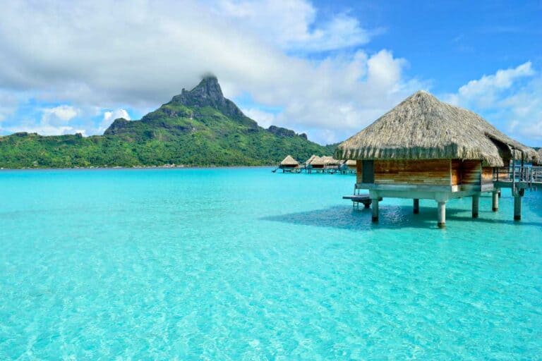 Bungalows in Bora Bora (2)