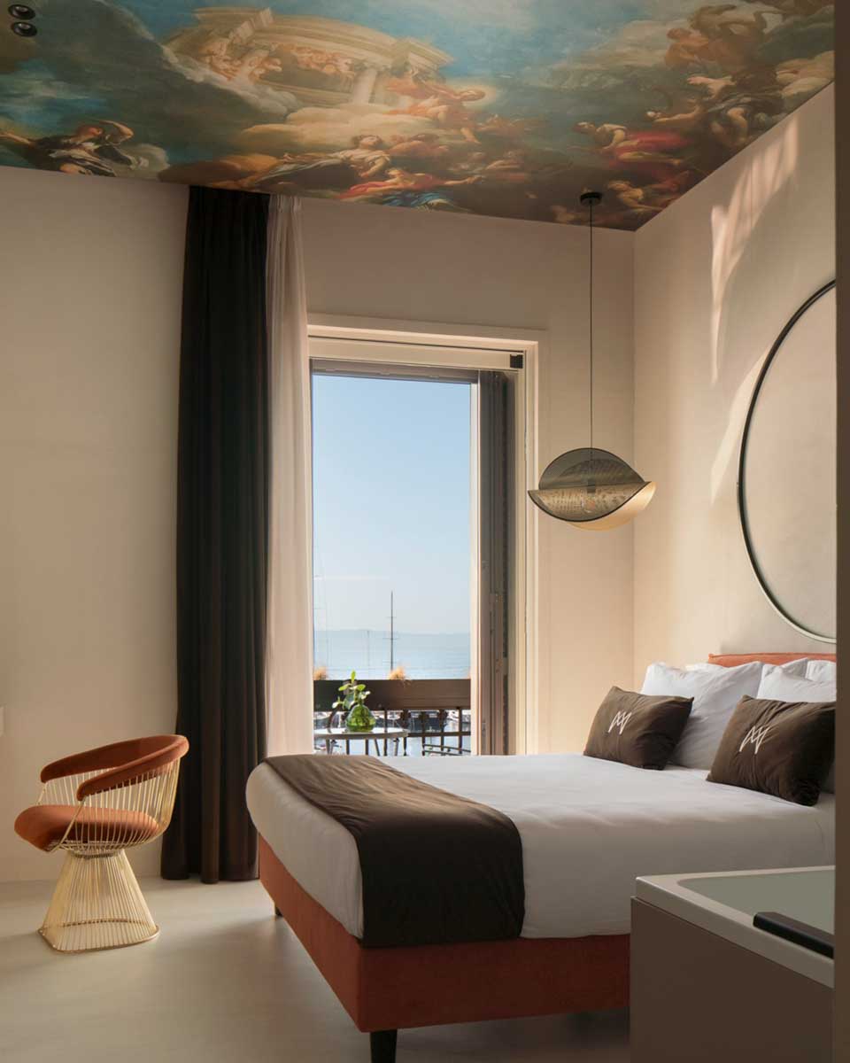 Demetra Luxury Suites in Naples Italy