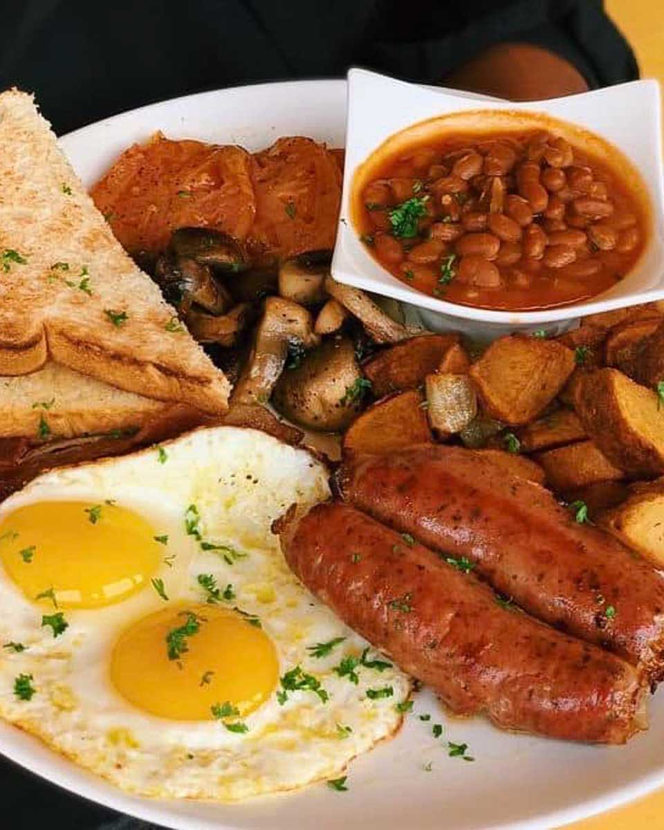 Eats Cafe in Grand Cayman 1
