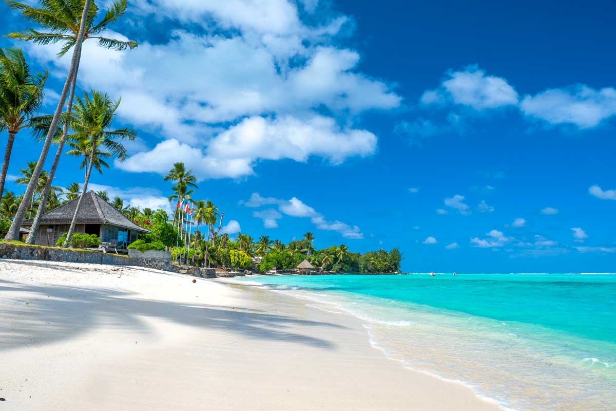 Matira Beach in Bora Bora (2)