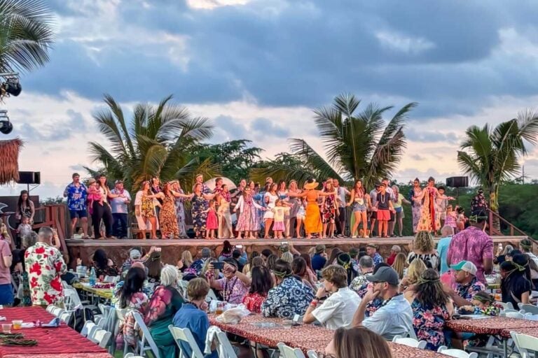 People-dance-on-stage-at-a-luau-in Hawaii