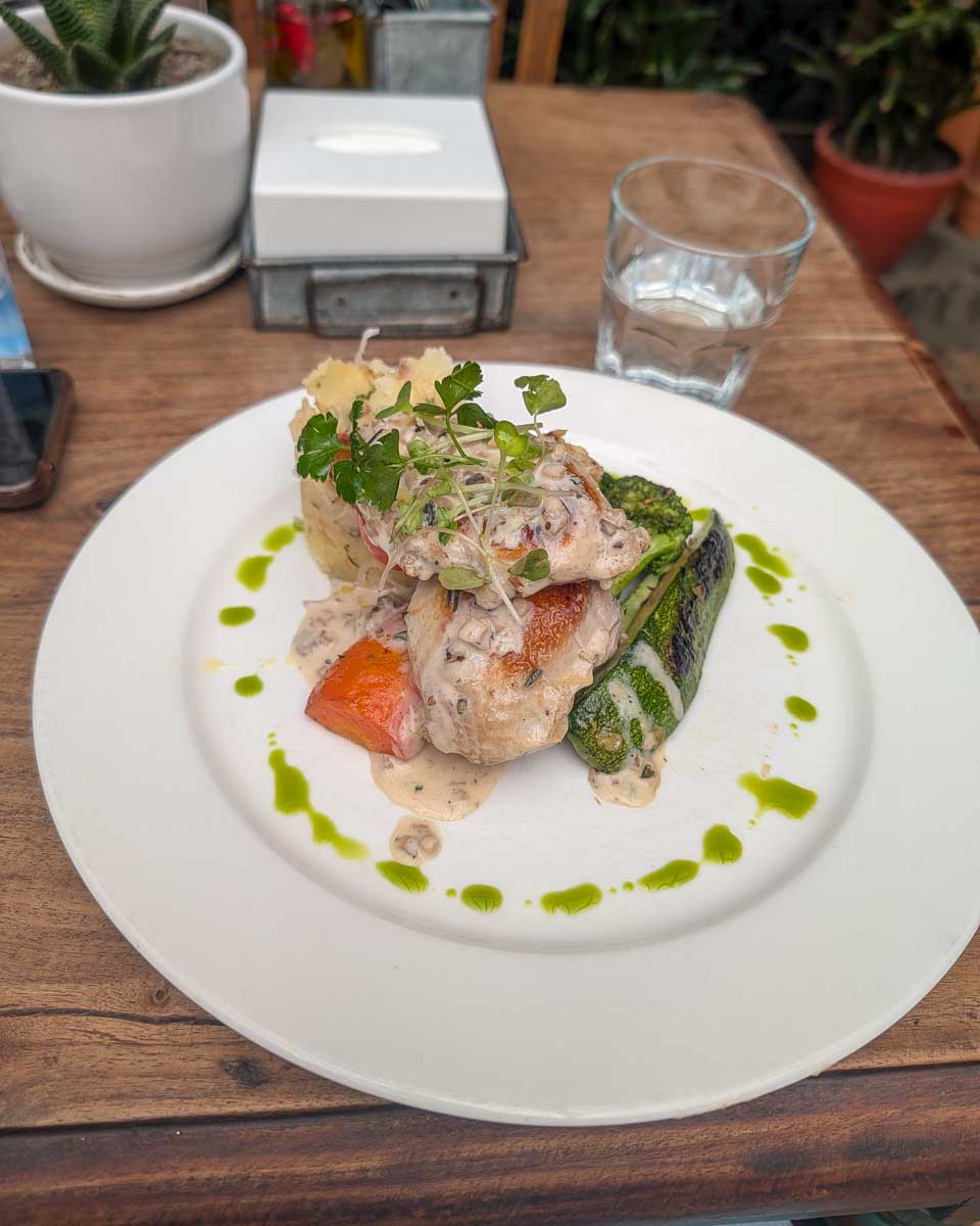 Roadhouse Cafe in Kathmandu Nepal (4)