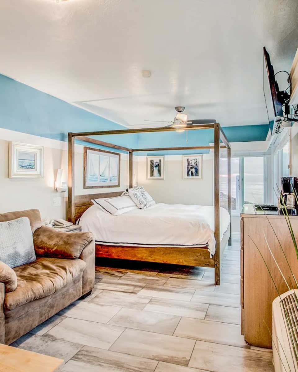 The Inn at Sunset Cliffs in San Diego California