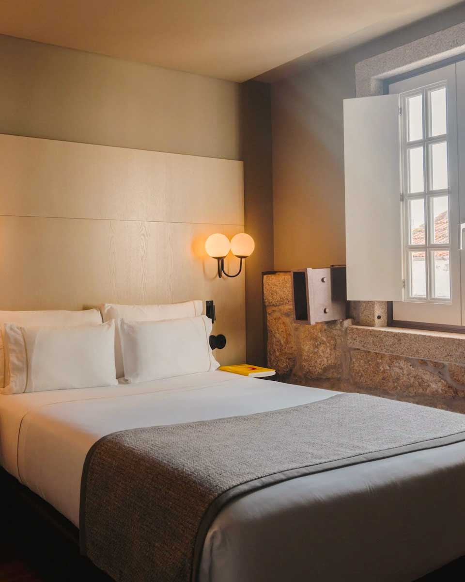 Timbre Virtudes in Porto Portugal