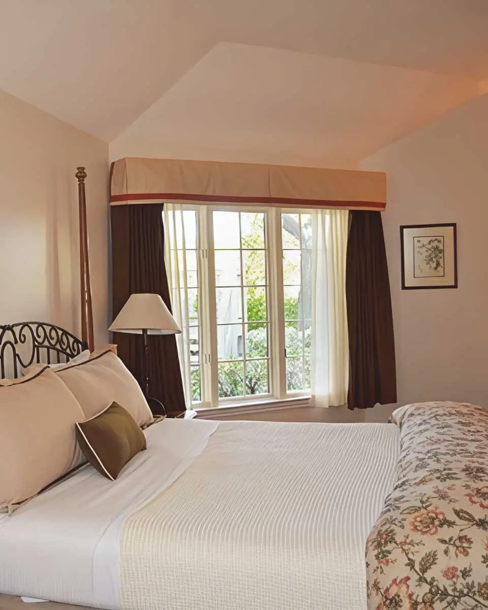Vineyard Country Inn in St.Helena Napa Valley California