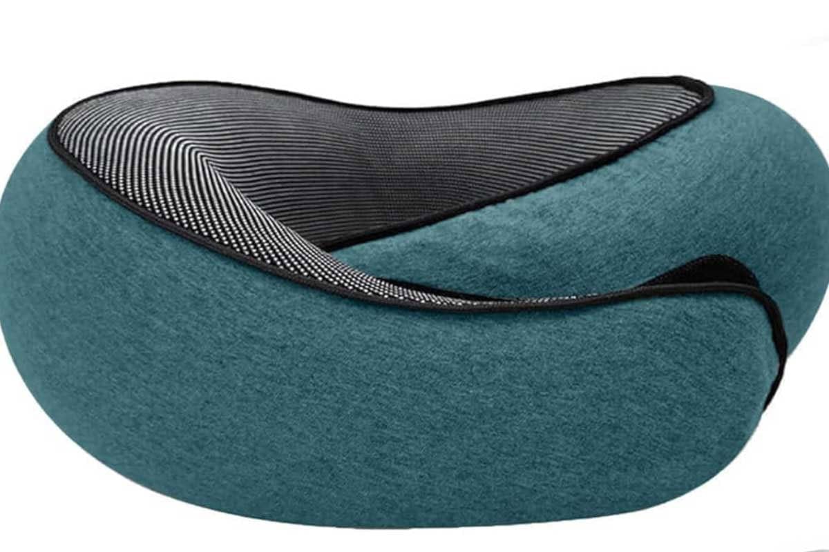 WEERSHUN Travel Pillows from Amazon