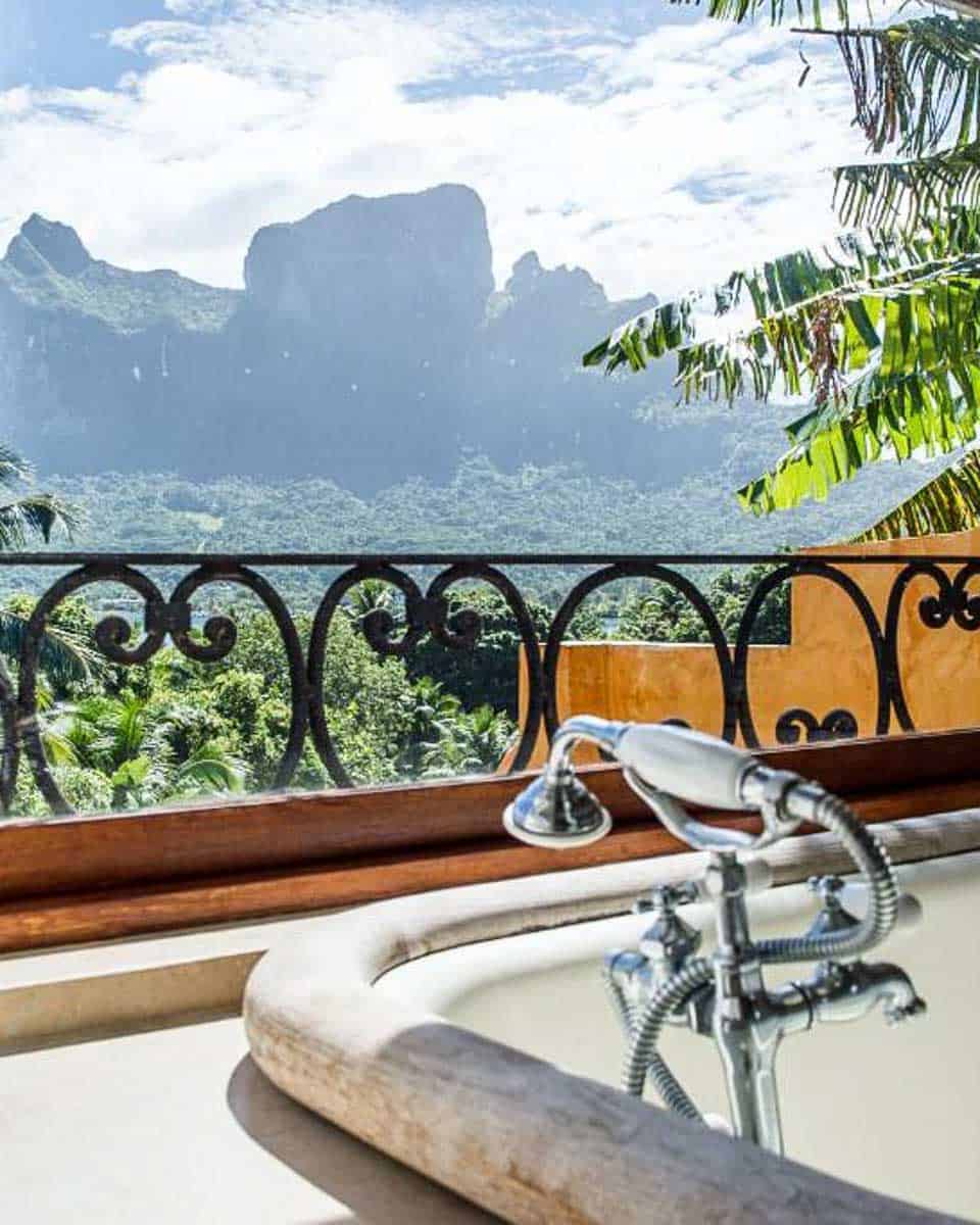 Villa Yrondi in Bora Bora 1