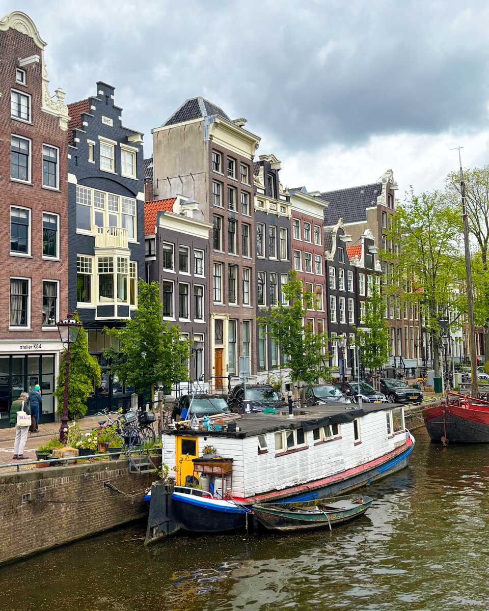 A-houseboat-in-the-canal-in-Amsterdam