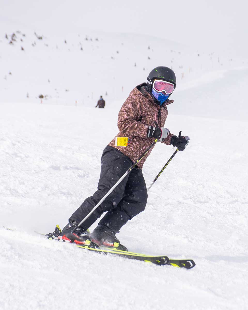 Close-up-of-Bailey-skiing-near Chamonix France