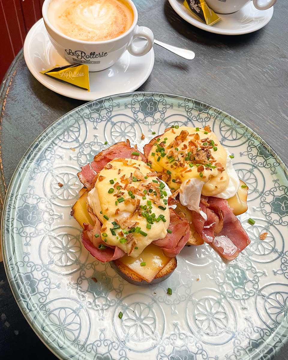 Eggs benedict at La Rollerie in Madrid, Spain
