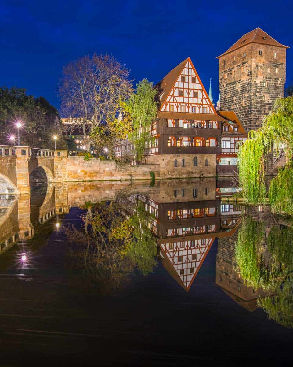 Hangmans-Bridge-at-night-in-Nuremberg-Germany