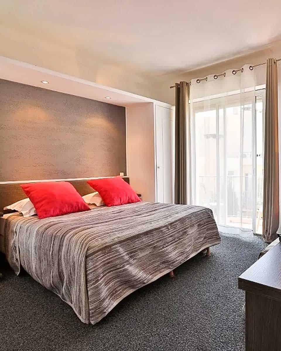 Hotel room at Hôtel le Chardon Bleu Sainte Maxime