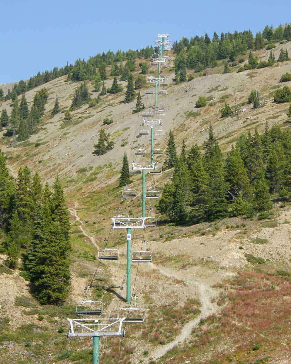 Lake-Louise-Gondola-and-chairlift-in-AB-Canada