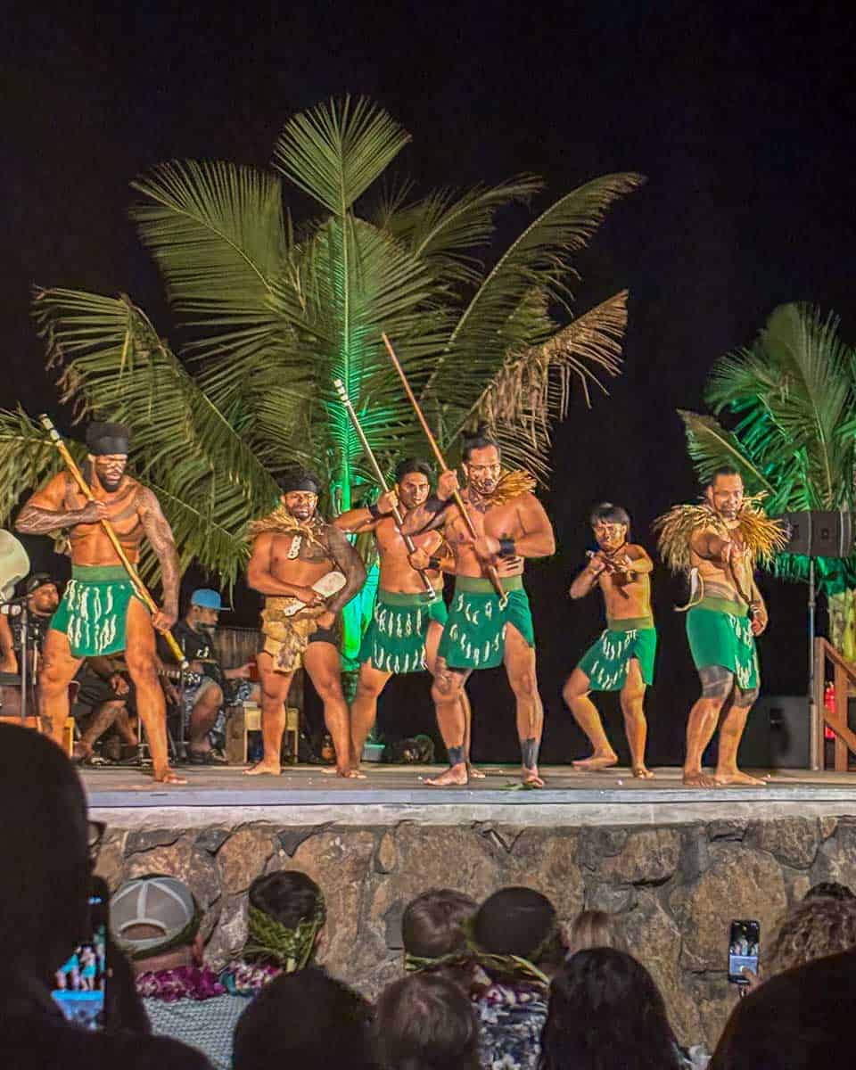 Men-dance-at-a-luau-in-Kauai Honolulu-Hawaii-22