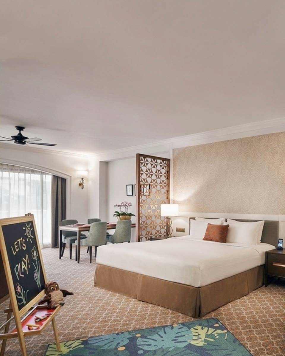 Orchard Rendezvous Hotel in Singapore