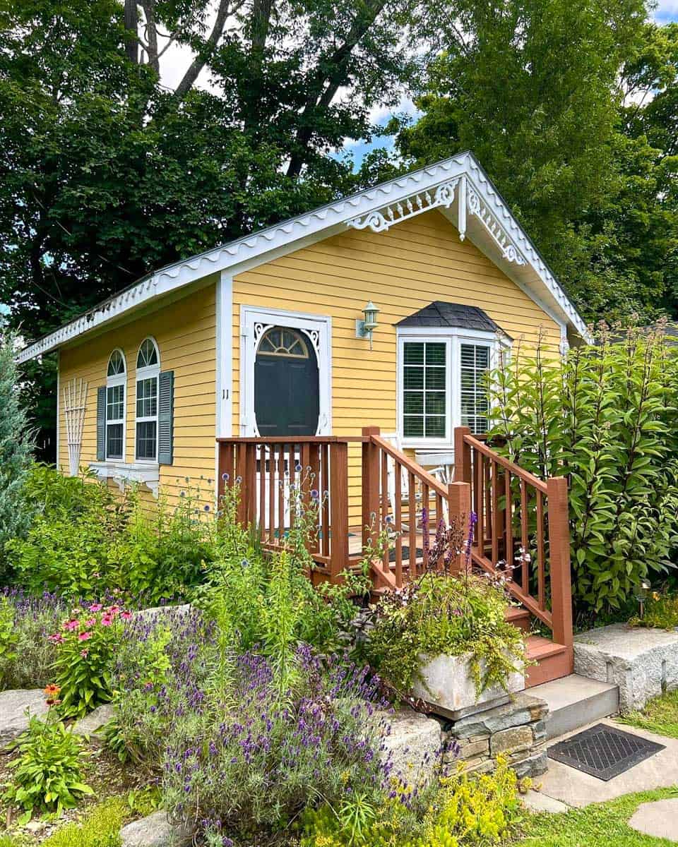 Sand Bar Cottage Inn in Bar Harbor Maine (4)