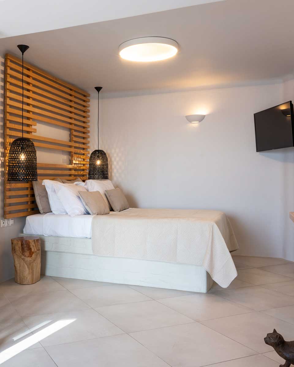 Sun Rocks Boutique Hotel in Santorini Greece