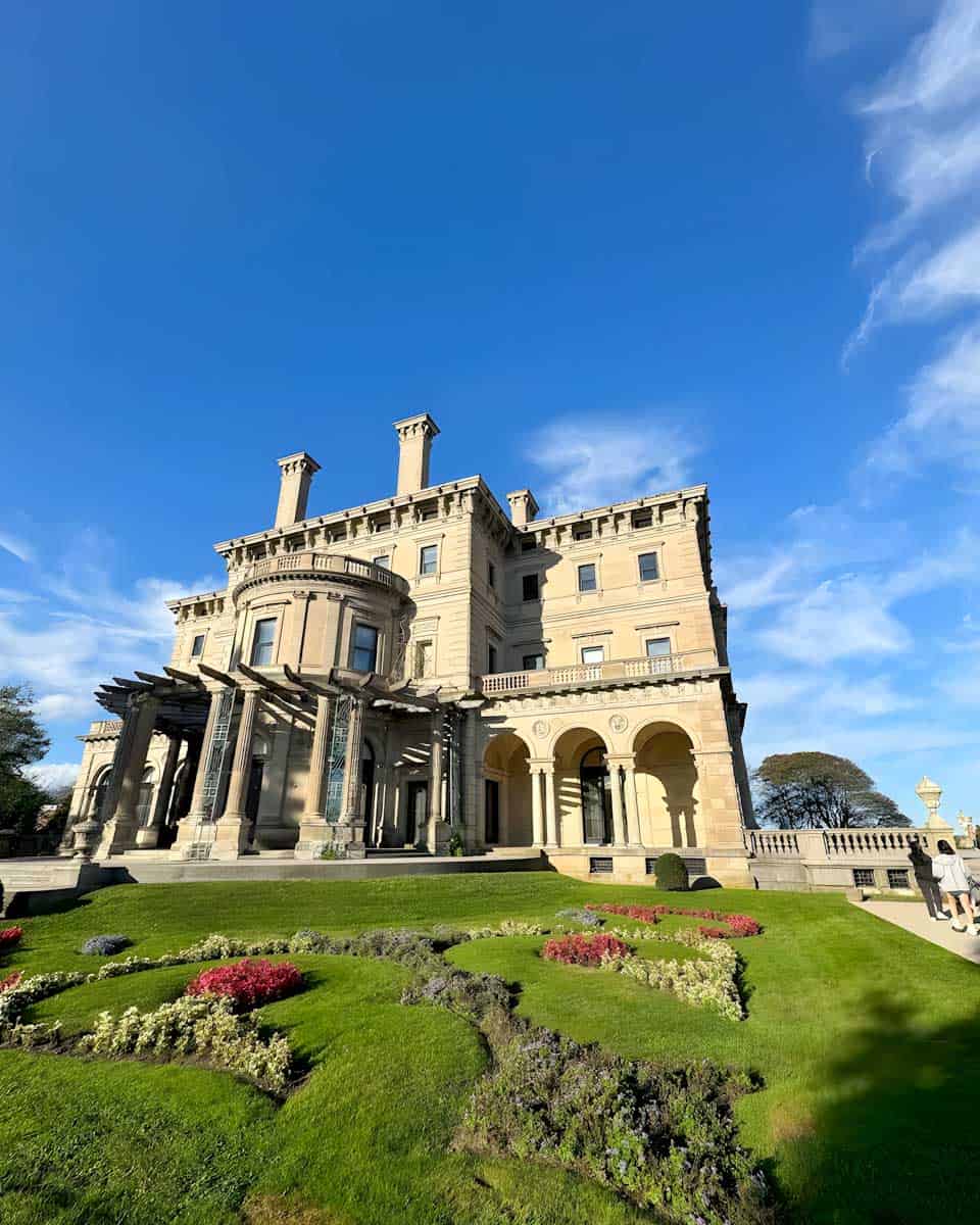 The Breakers Mansion in Newport Rhode Island (1)