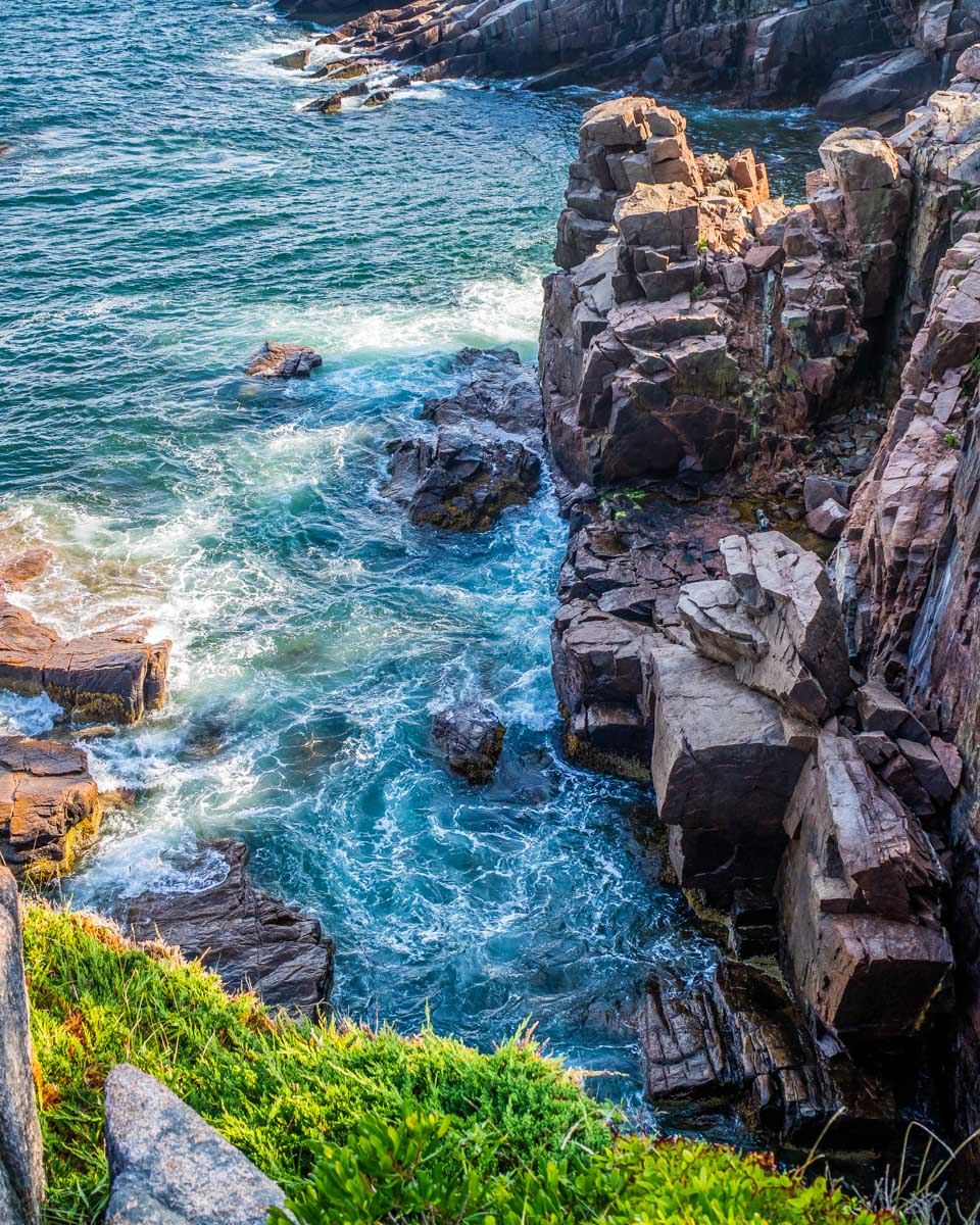 The Thunder Hole in Acadia National Park on a tour from Bar Harbor Maine