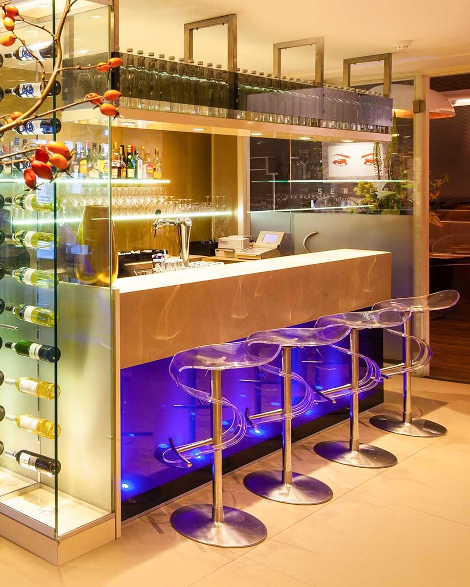 The bar at The Albus Amsterdam City Centre