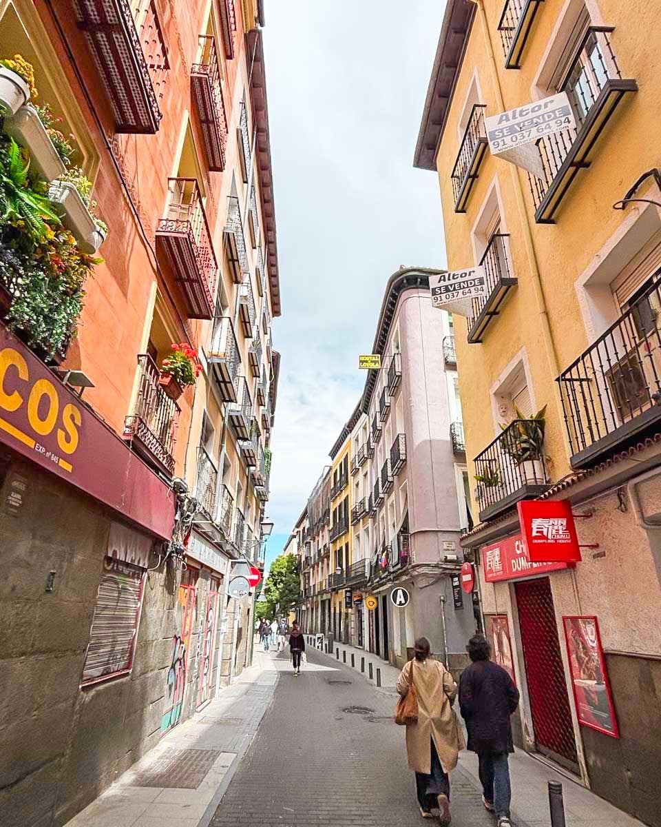 A-street-in-the-Malasana-area-of-Madrid