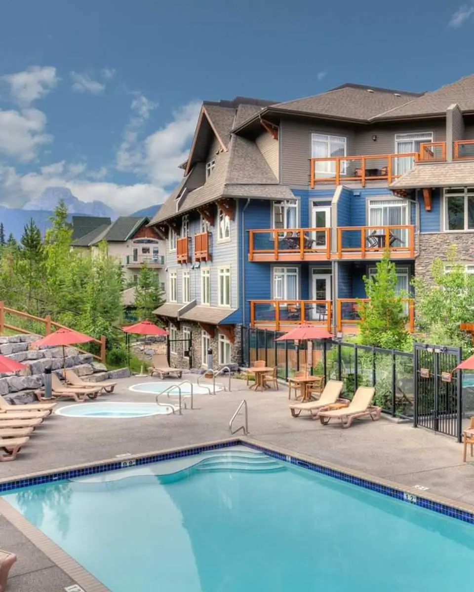Blackstone Mountain Lodge by CLIQUE in Canmore Alberta Canada 4