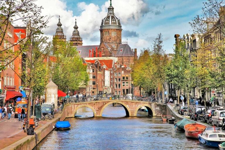 Canals-and-a-cloudy-sky-seen-in-Amsterdam-Netherlands