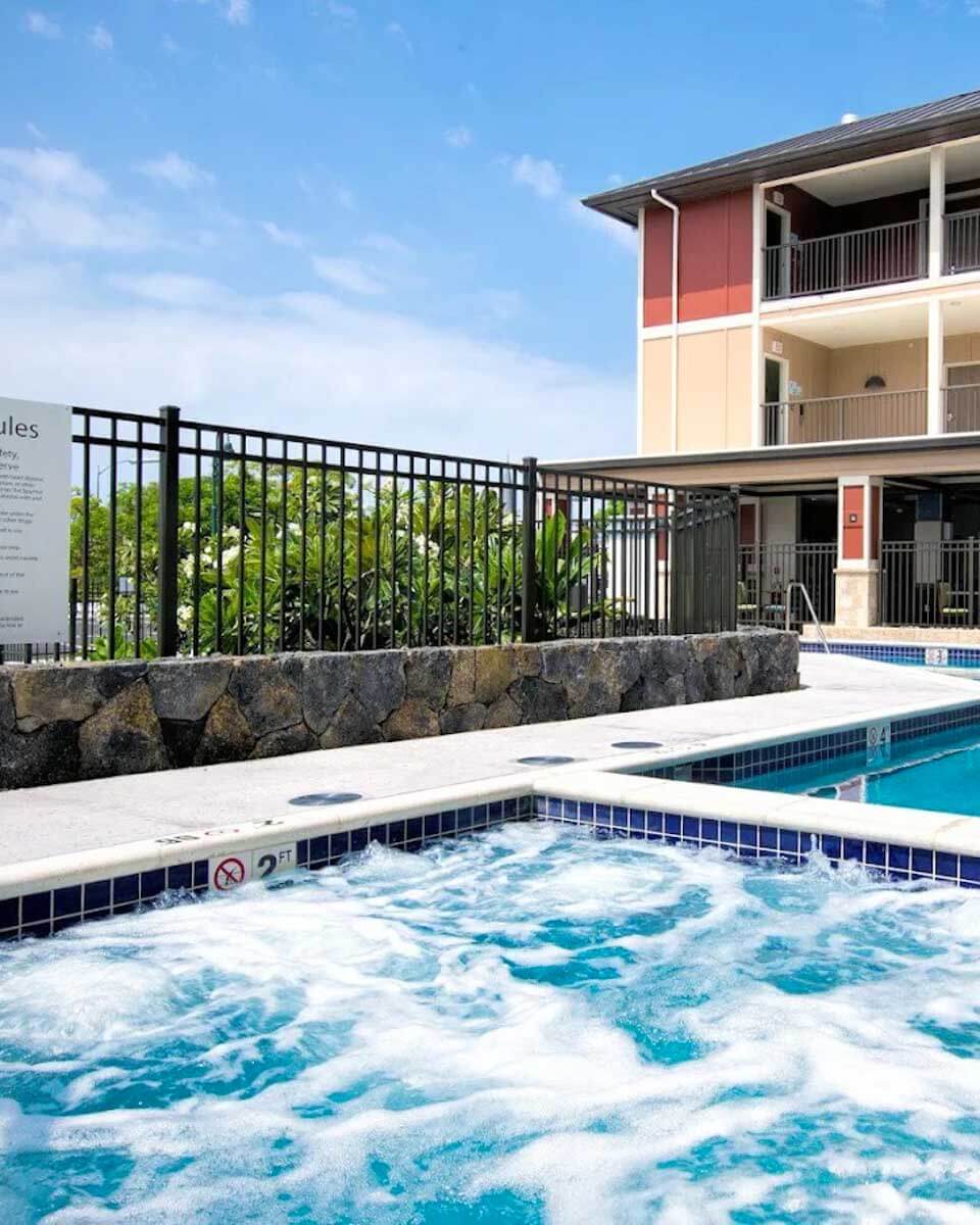 Holiday Inn Express & Suites Kailua-Kona by IHG on Big Island Hawaii (2)