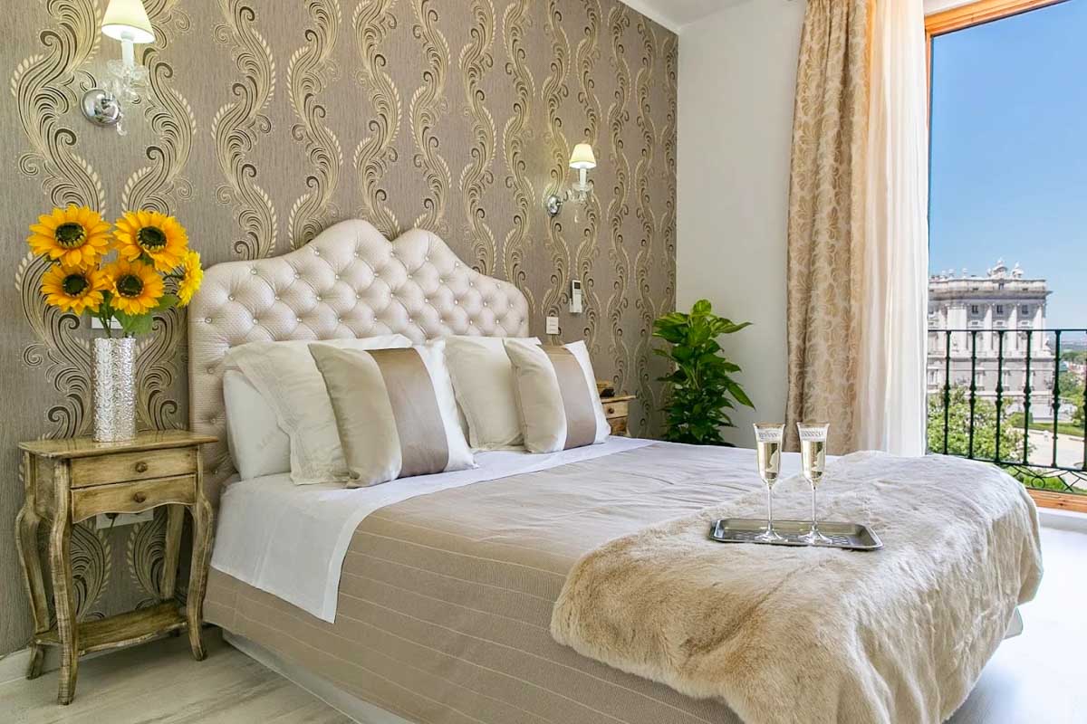 Hotel room at Central Palace Madrid