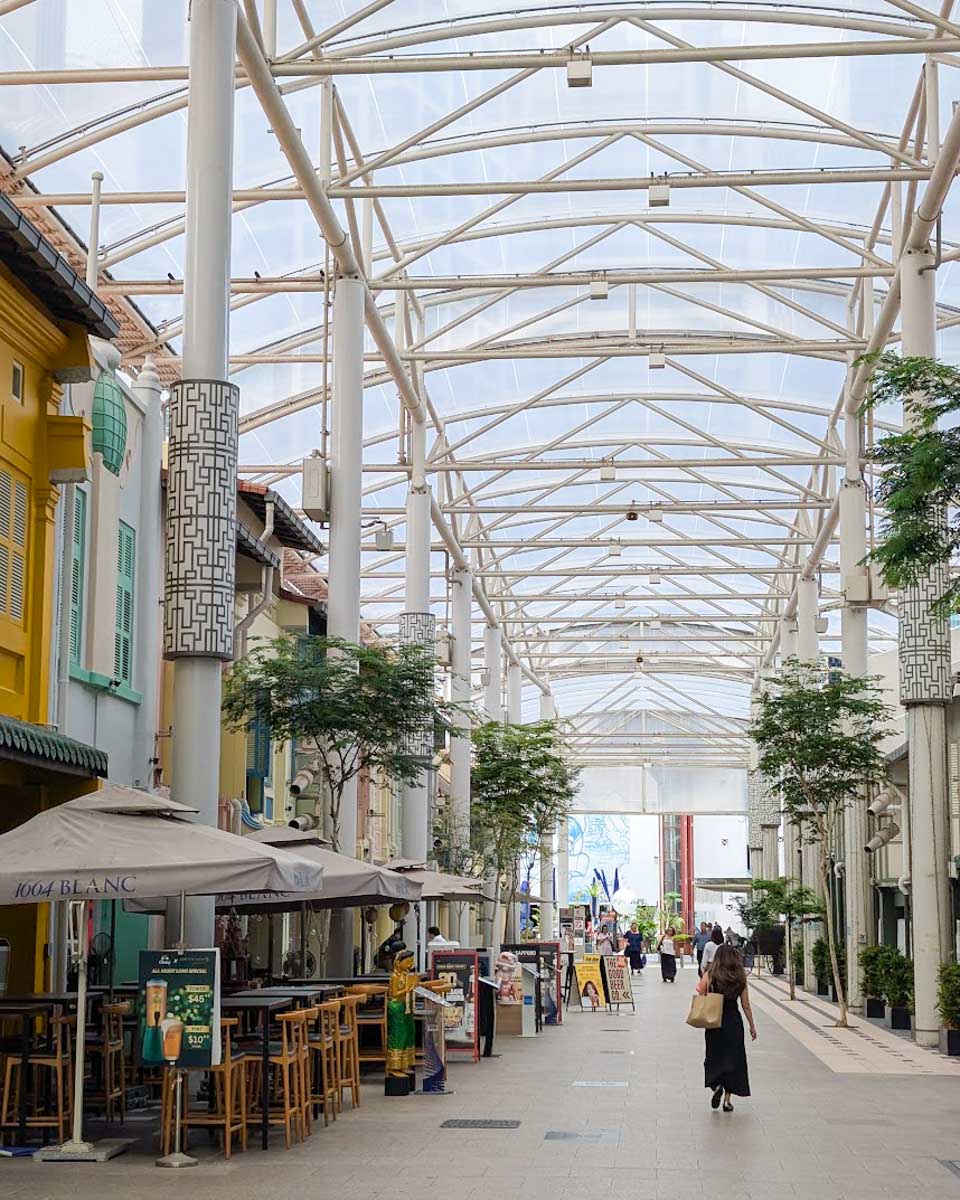 A quiet street lined with restaurants in Nankin Street in Singapore
