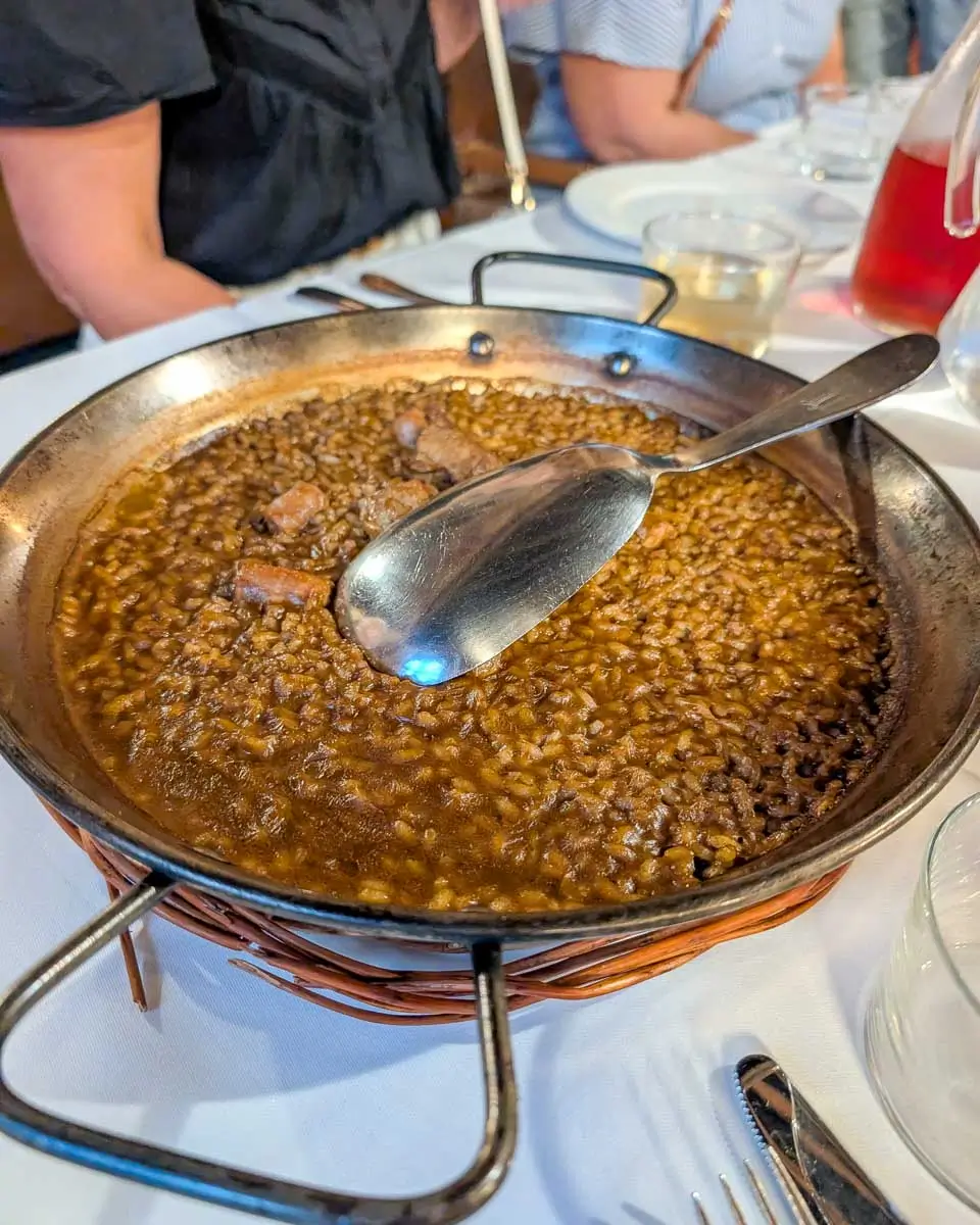 Paella-eaten-for-lunch-in-Cadiz-Spain