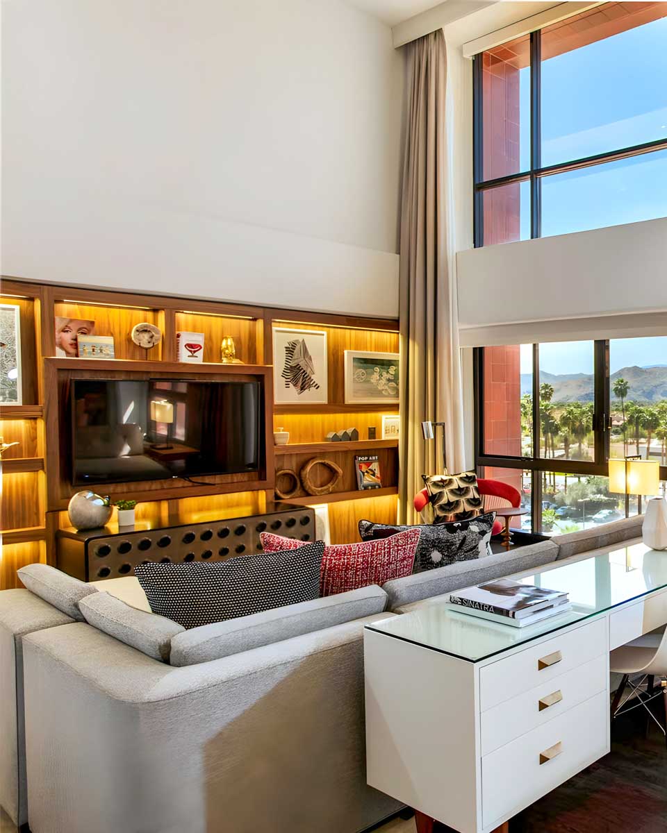 Renaissance Palm Springs Hotel in Palm Springs California (1)