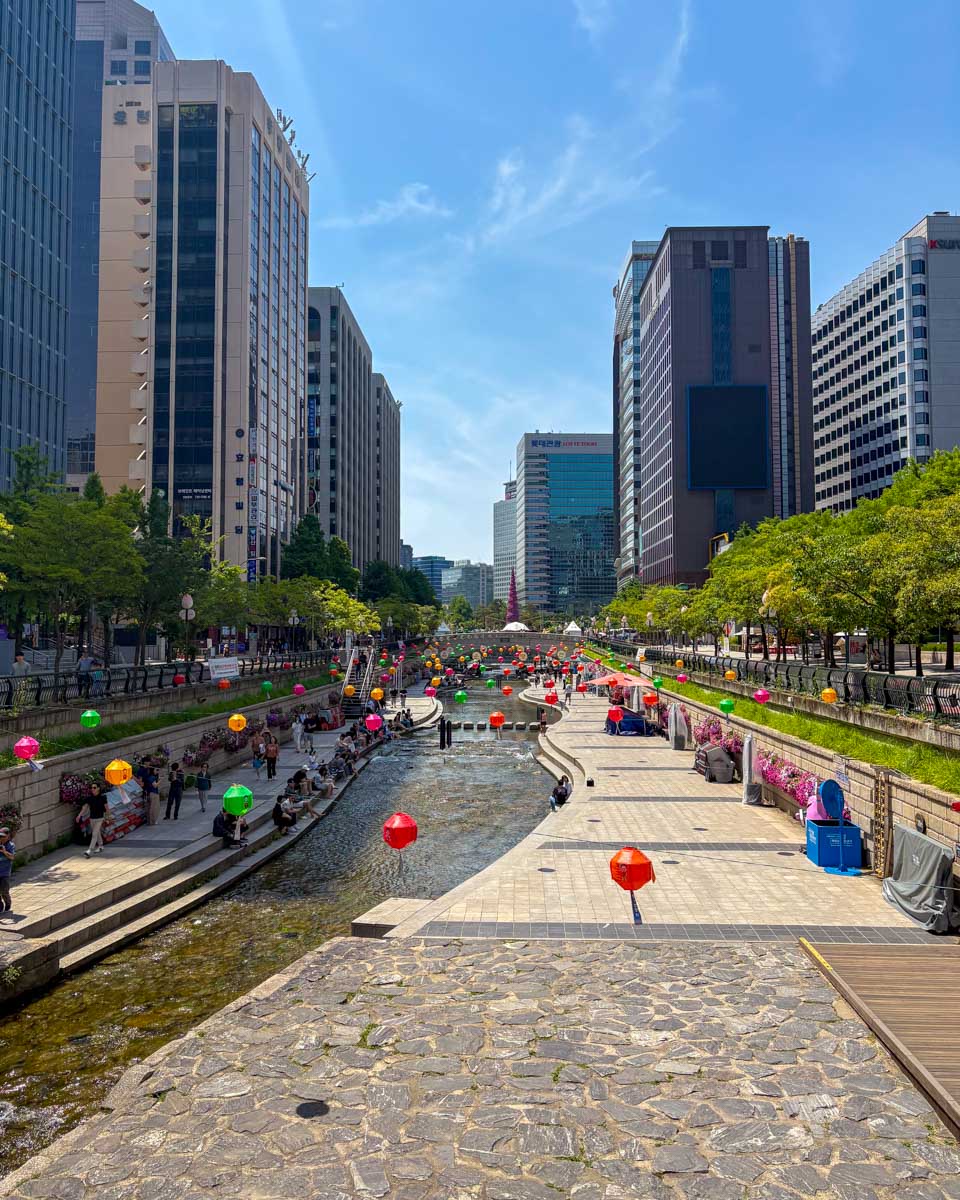 The Cheonggyecheon Stream in Seoul South Korea 2 (2)