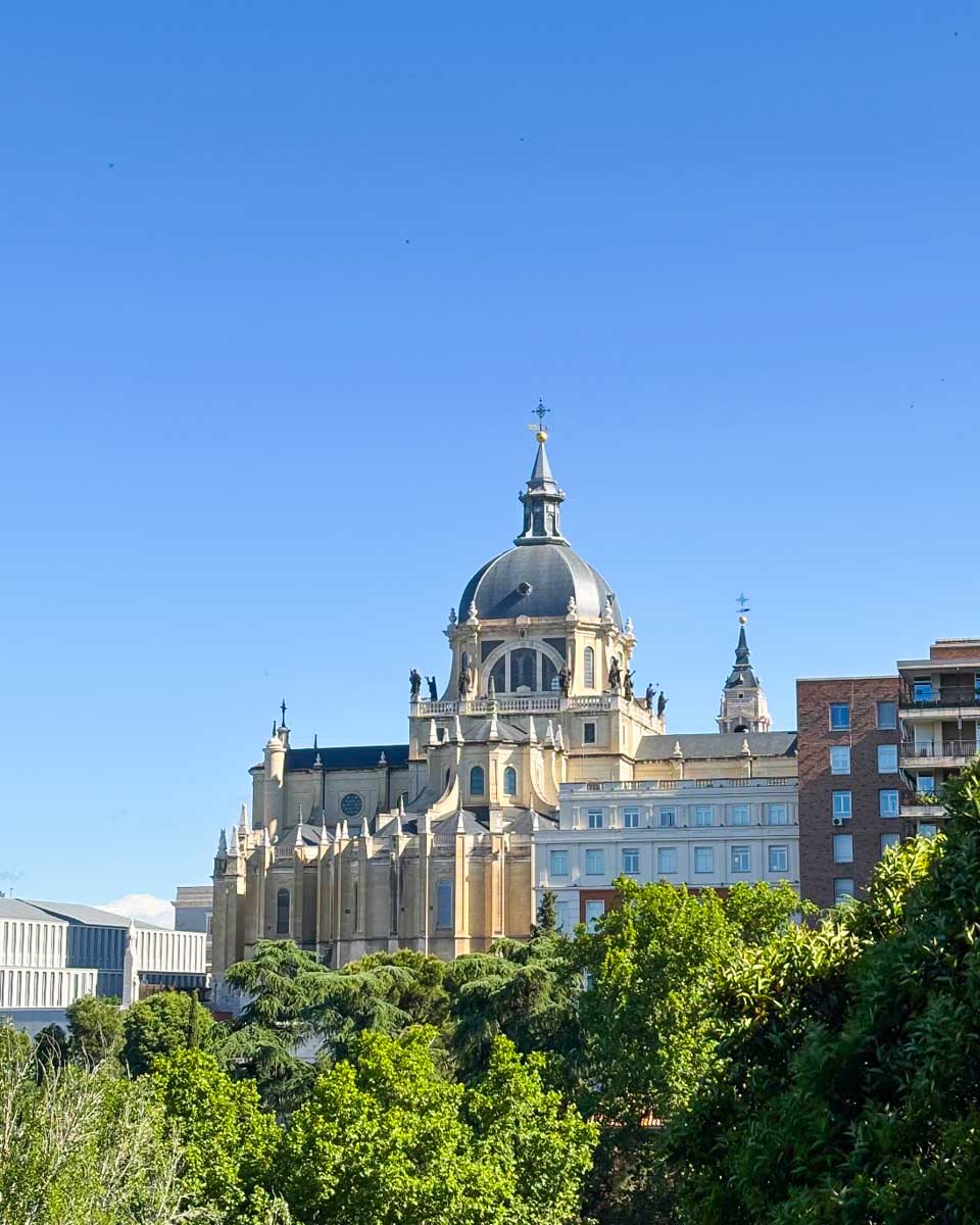 The outside of Catedral de Santa María la Real de la Almudena in Madrid