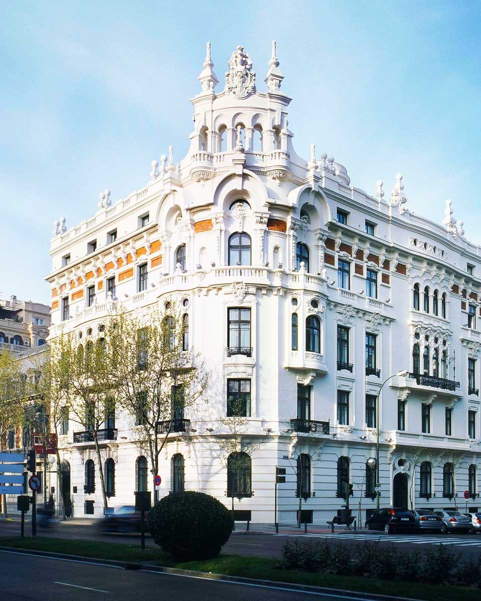 The outside of Hotel Palacio del Retiro, Autograph Collection in Madrid