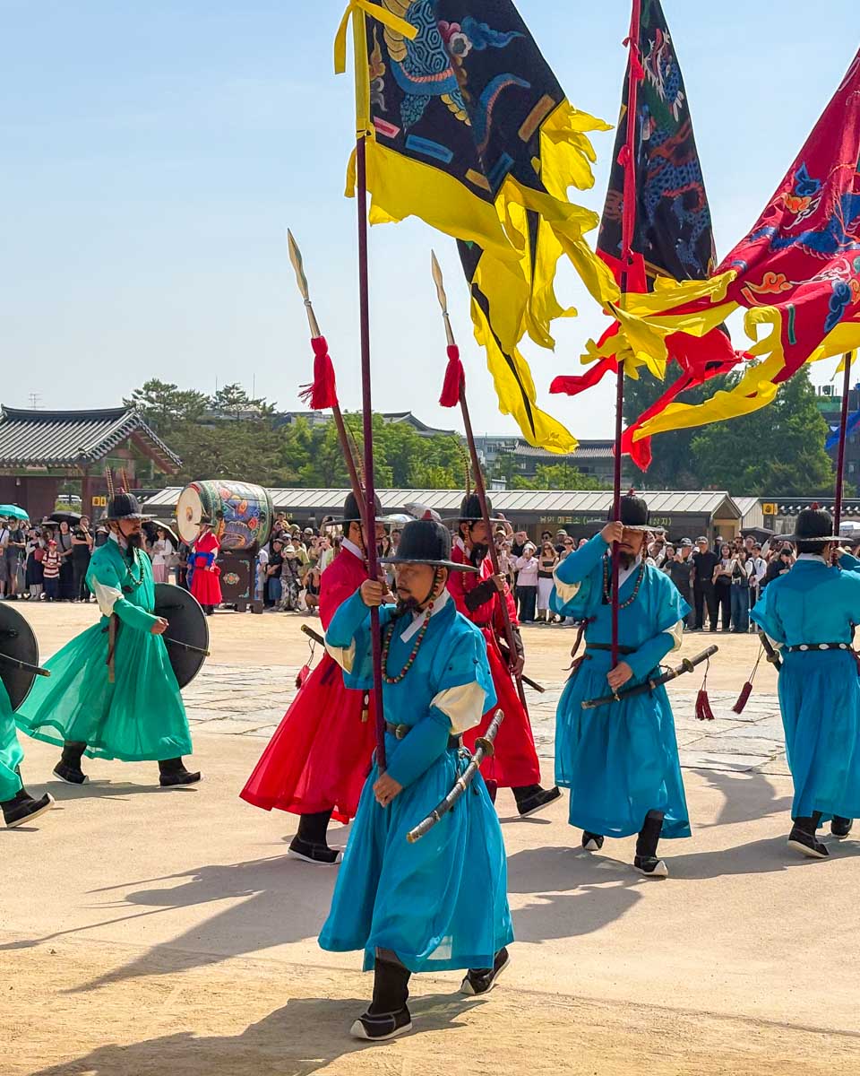 Watching the changing of the guard at Gyeongbokgung Palace in Seoul, South Korea (2)