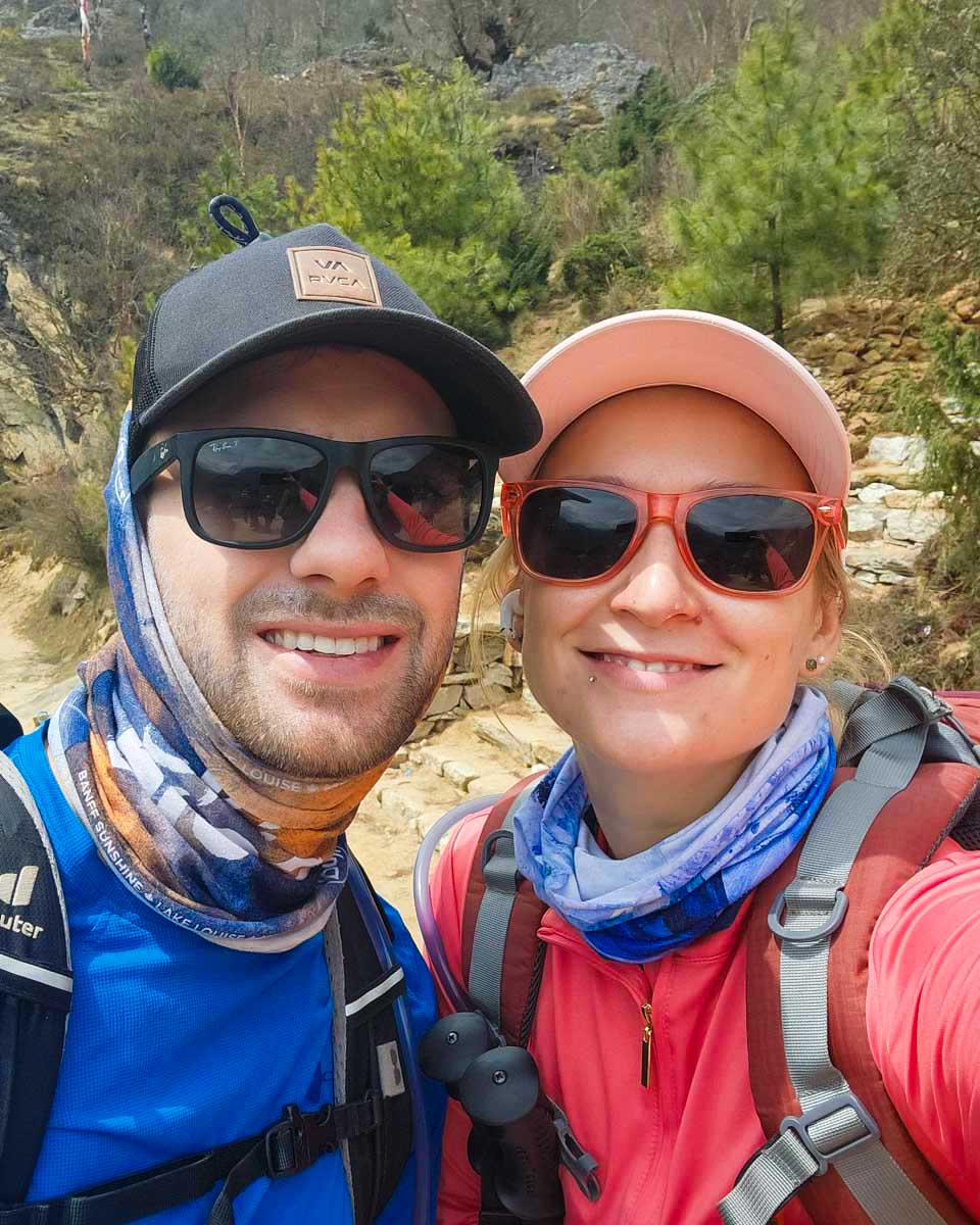 Bailey-and-Daniel-hiking-in-Boulder-Colorado