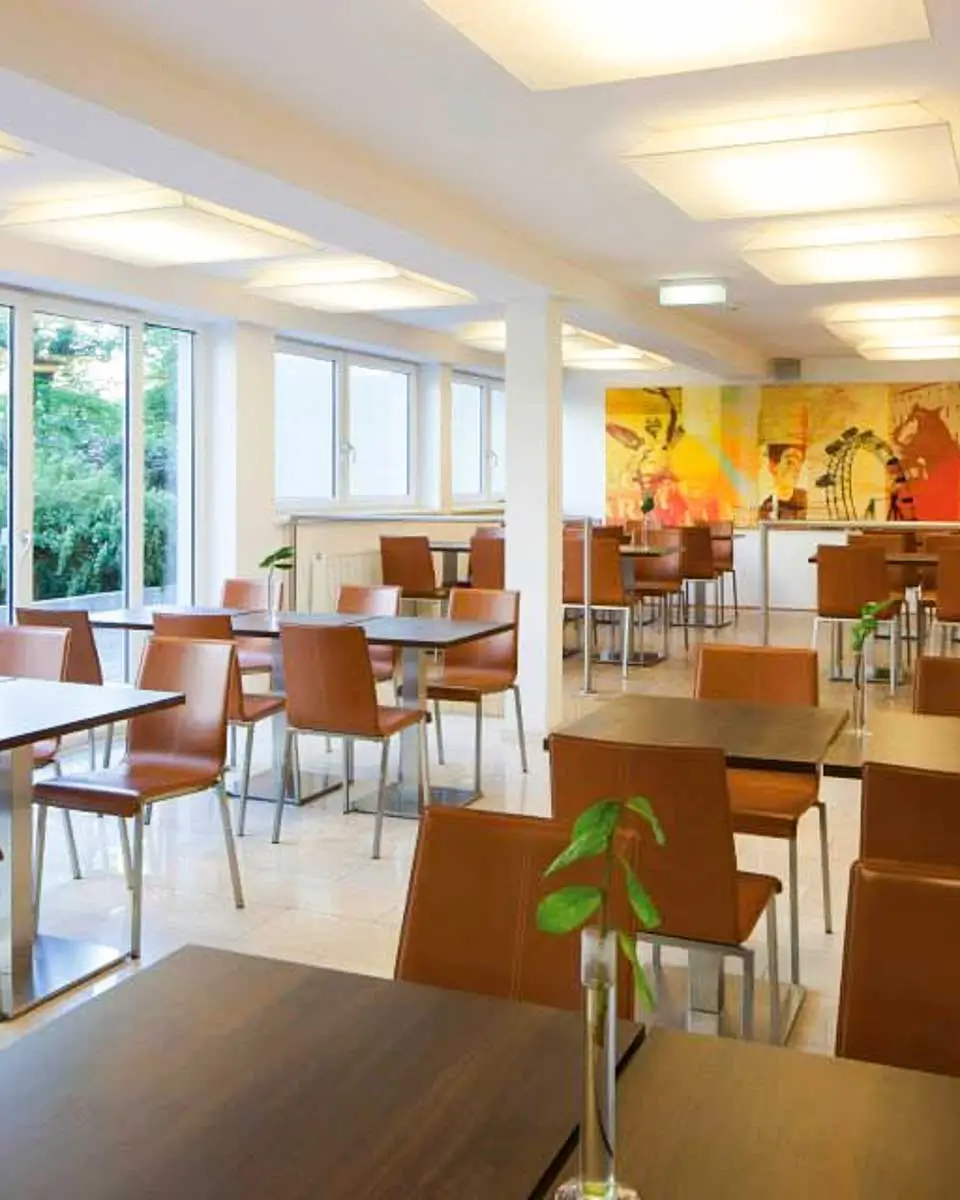 Breakfast room at Four Points Flex by Sheraton Vienna Hauptbahnhof