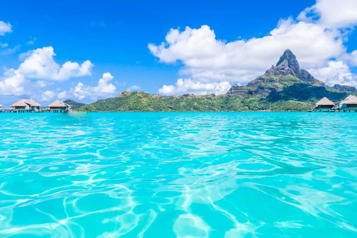 Bungalows in Bora Bora, French Polynesia 4