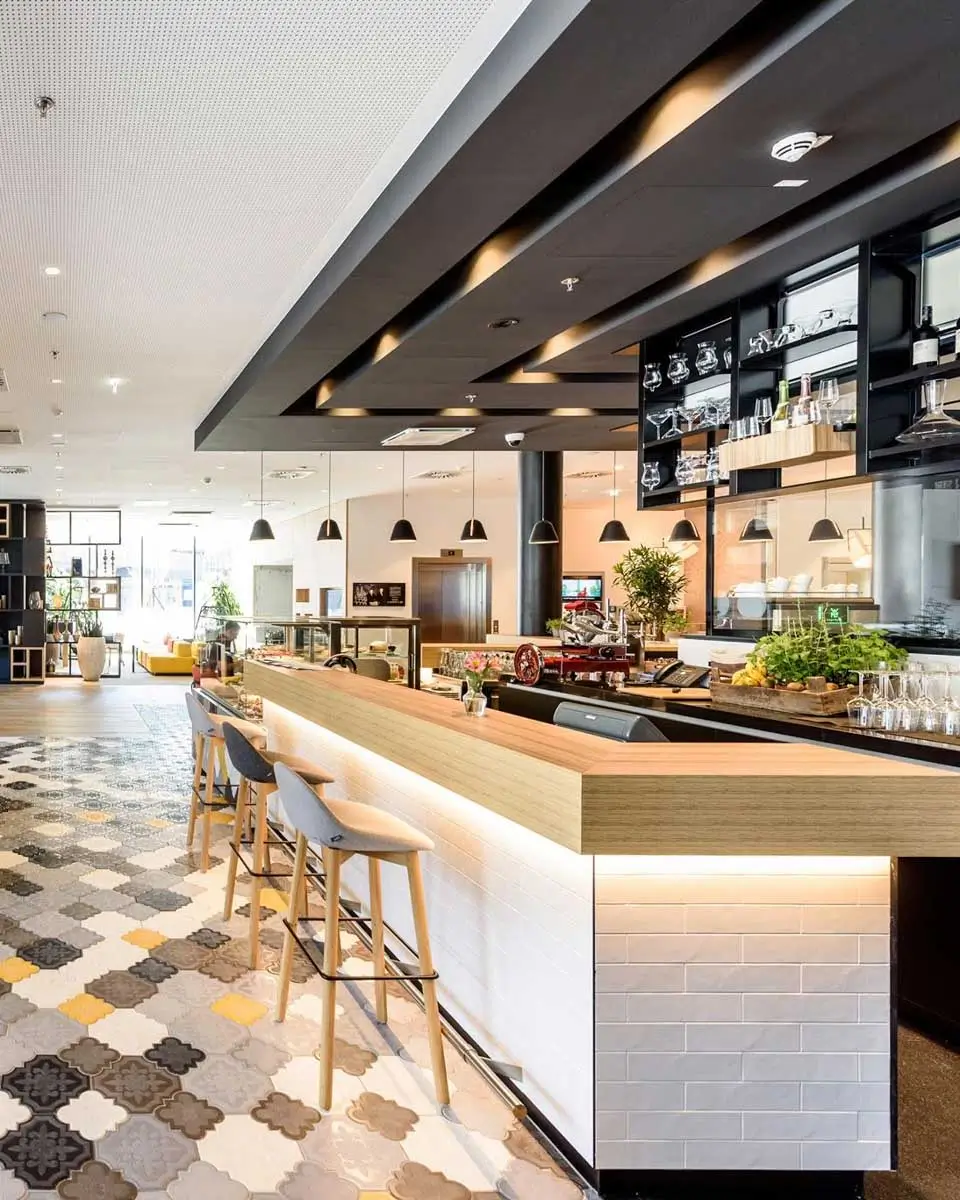 Cafe at Novotel Wien Hauptbahnhof Vienna