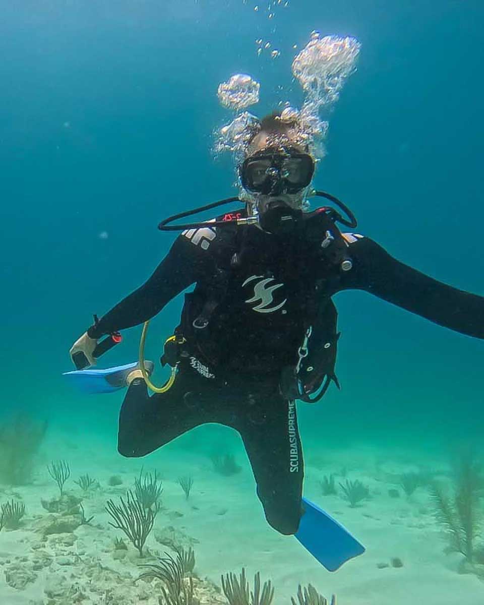 Daniel scubadiving in Cozumel